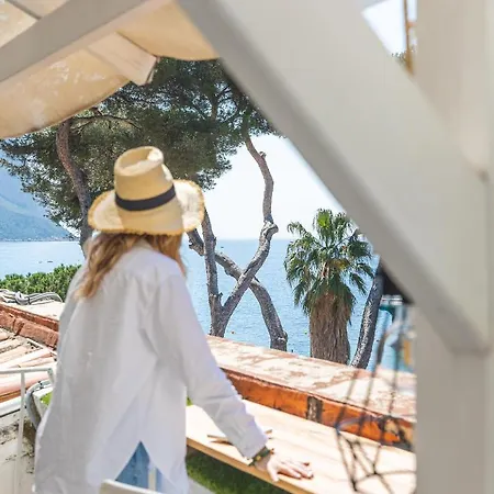 De La - Mahogany Cassis