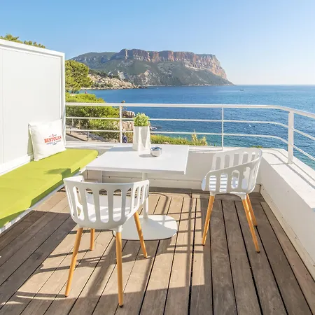 Hotel De La - Mahogany 3*