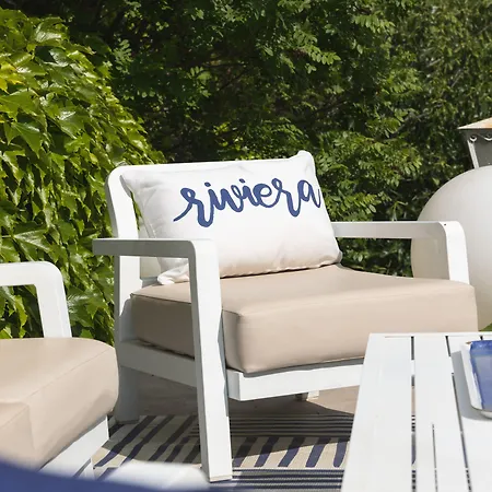 De La - Mahogany Cassis