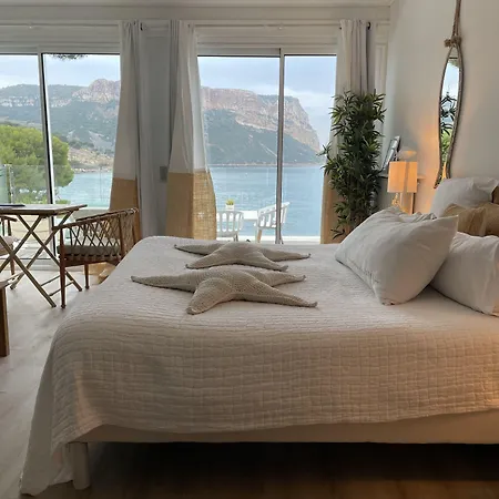 De La - Mahogany Hotel Cassis