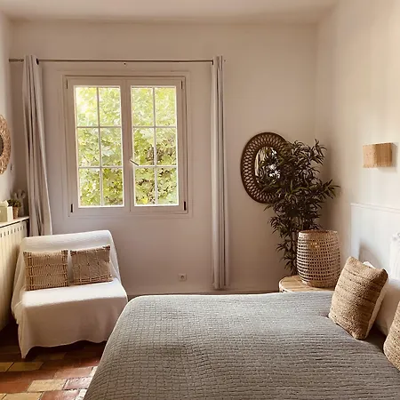 Hotel De La - Mahogany 3*