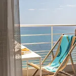 De La - Mahogany Hotel Cassis