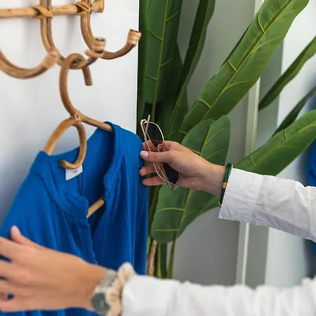 De La - Mahogany מלון קסיס