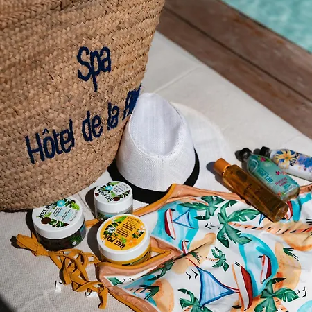 De La - Mahogany Hotel 3*