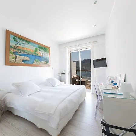 Ξενοδοχείο De La - Mahogany Κασί