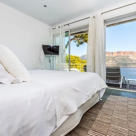 Ξενοδοχείο De La - Mahogany Κασί